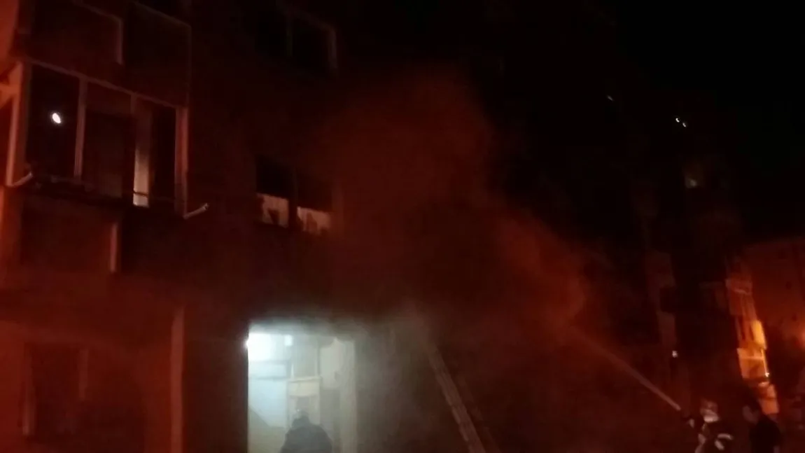 Explozie în Constanţa: Un apartament a luat foc, mamă şi fiică au murit carbonizate, mai mulţi răniţi FOTO şi VIDEO