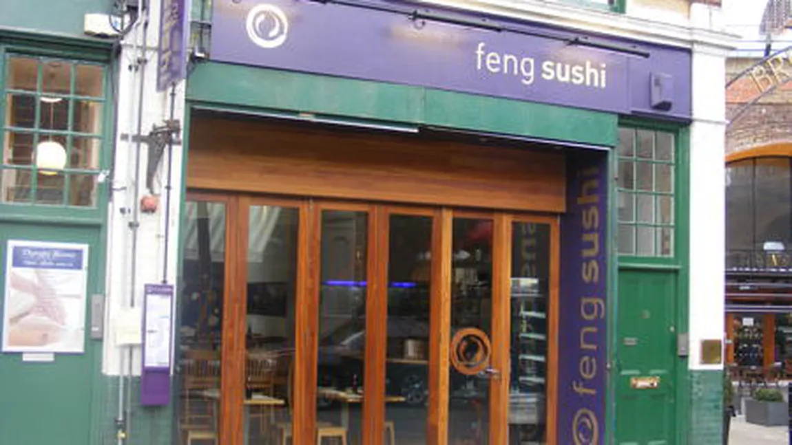 Trei persoane au fost rănite în urma livrării unei substanţe chimice necunoscute la un restaurant din zona Borough Market, la Londra