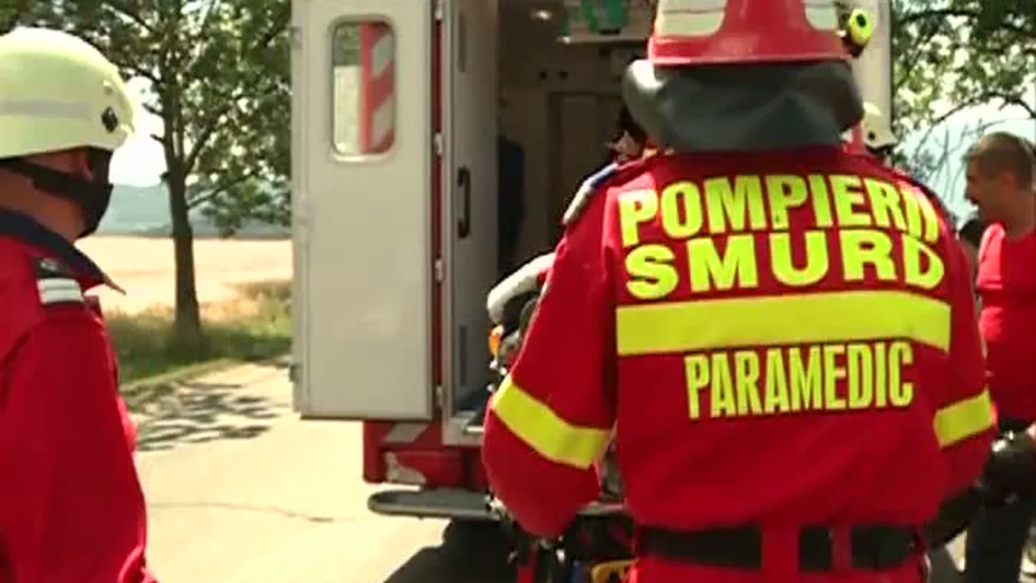 Maşină căzută în râpă aproximativ 6 metri lângă parcarea de la telegondola Sinaia