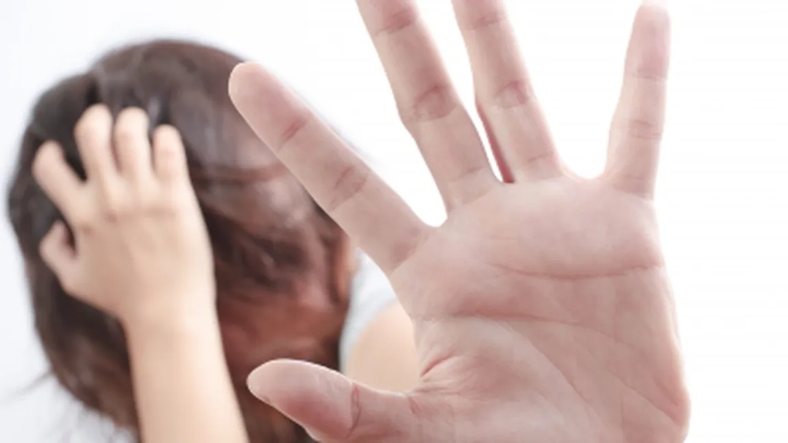 Tot mai mulţi copii preşcolari şi şcolari mici sunt irascibili, furioşi şi sfidează regulile adulţilor. Află ce spun psihologii
