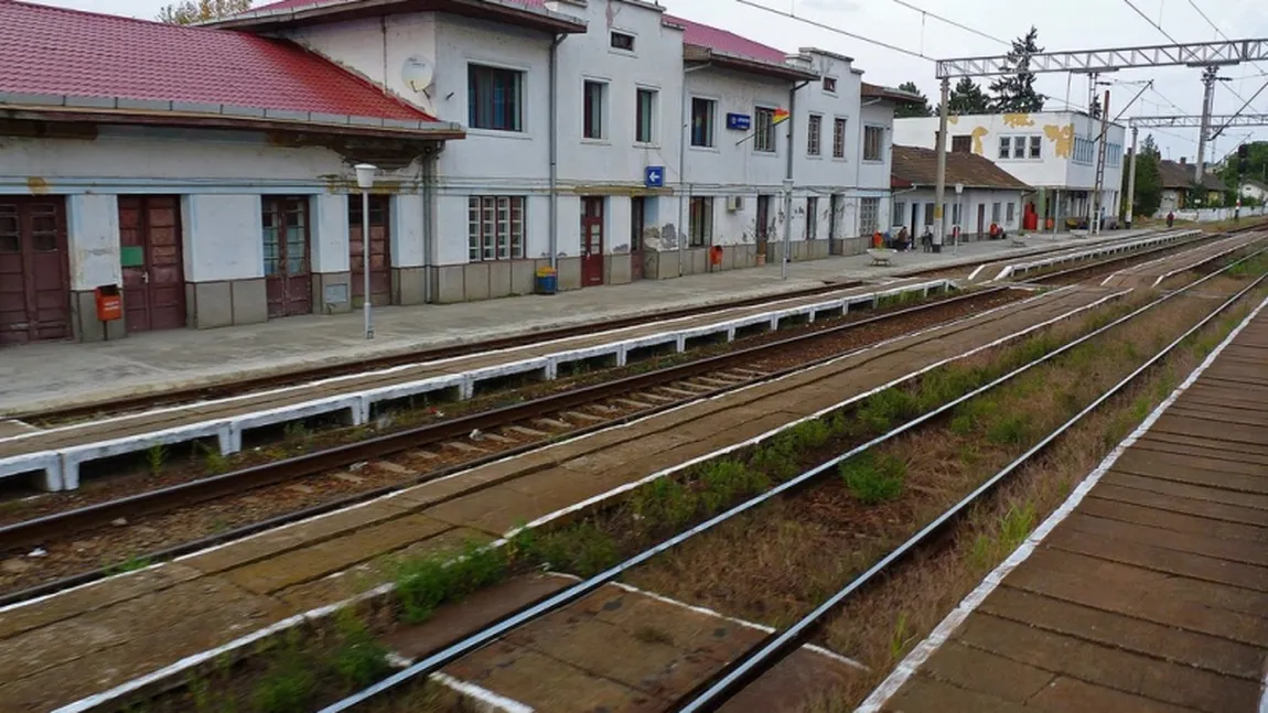 Incident tragic în Cluj. O tânără de 20 de ani a fost lovită de tren