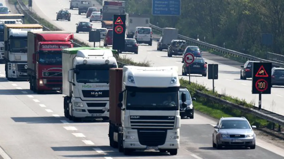 Guvernul le returnează transportatorilor supraacciza, dacă se vor scumpi carburanţii. Anunţul a fost făcut de UNTRR