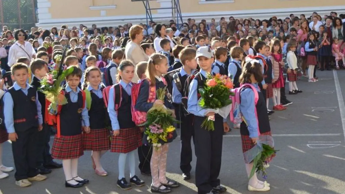 ÎNCEPE ŞCOALA. Află NOUTĂŢILE anului şcolar 2017-2018. Totul despre Bacalaureat, Evaluare Naţională şi vacanţe