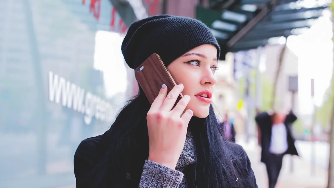 Pericolul ascuns al telefoanelor mobile: radiaţiile emise pot duce la apariţia cancerului