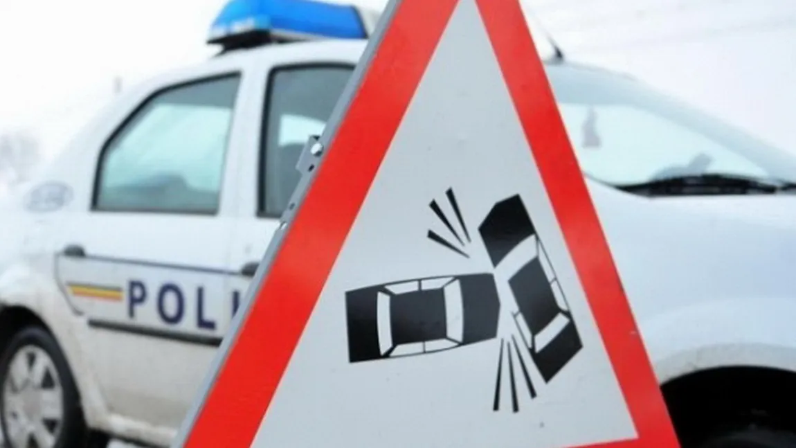 Accident grav în Cluj. Pieton lovit de maşina poliţiei