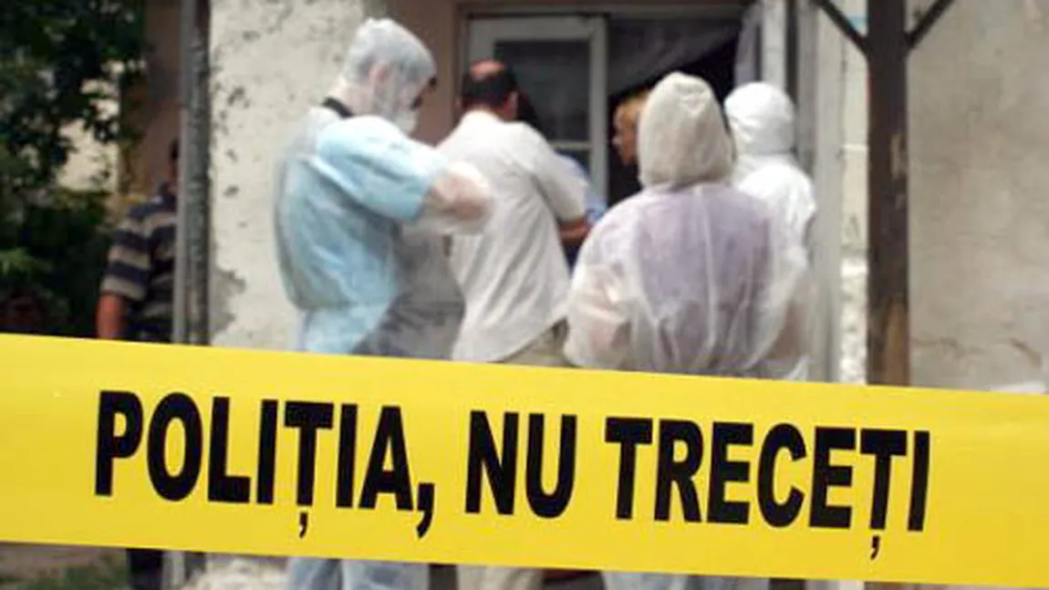 Crimă înfiorătoare în Botoşani. Un bărbat şi-a înjuhghiat fetiţa de 5 ani vrând să se răzbune pe soţia care îi scăpase din mână