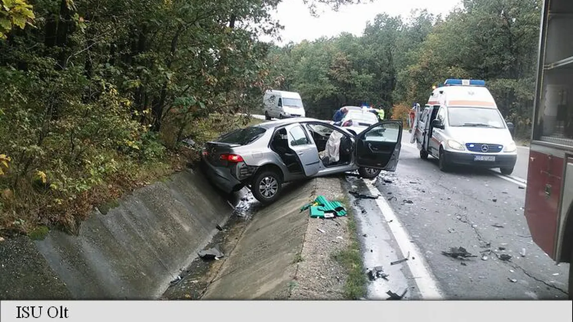 Două accidente grave în Olt, pe DN 65. Şase persoane sunt rănite