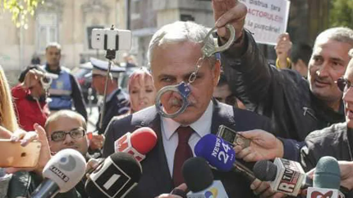 Identitatea misteriosului om care i-a pus cătuşele lui Dragnea în faţă a ieşit la iveală FOTO