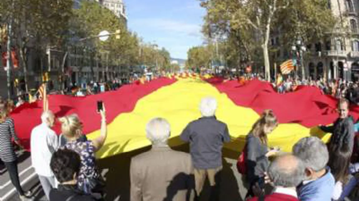 Peste 950.000 de persoane la manifestaţia de la Barcelona pentru unitatea Spaniei