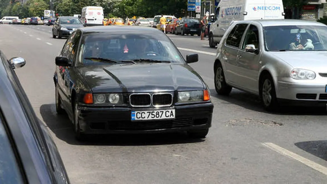 Lovitură NEAŞTEPTATĂ pentru şoferii români. Maşinile înmatriculate în Bulgaria care nu au asigurare RCA vor fi radiate automat