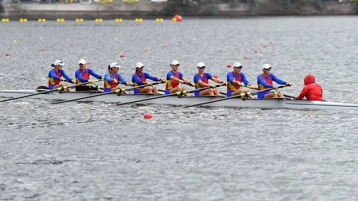 Echipajul feminin de 8 plus 1 al României, medaliat cu aur la Campionatele Mondiale de canotaj de la Sarasota