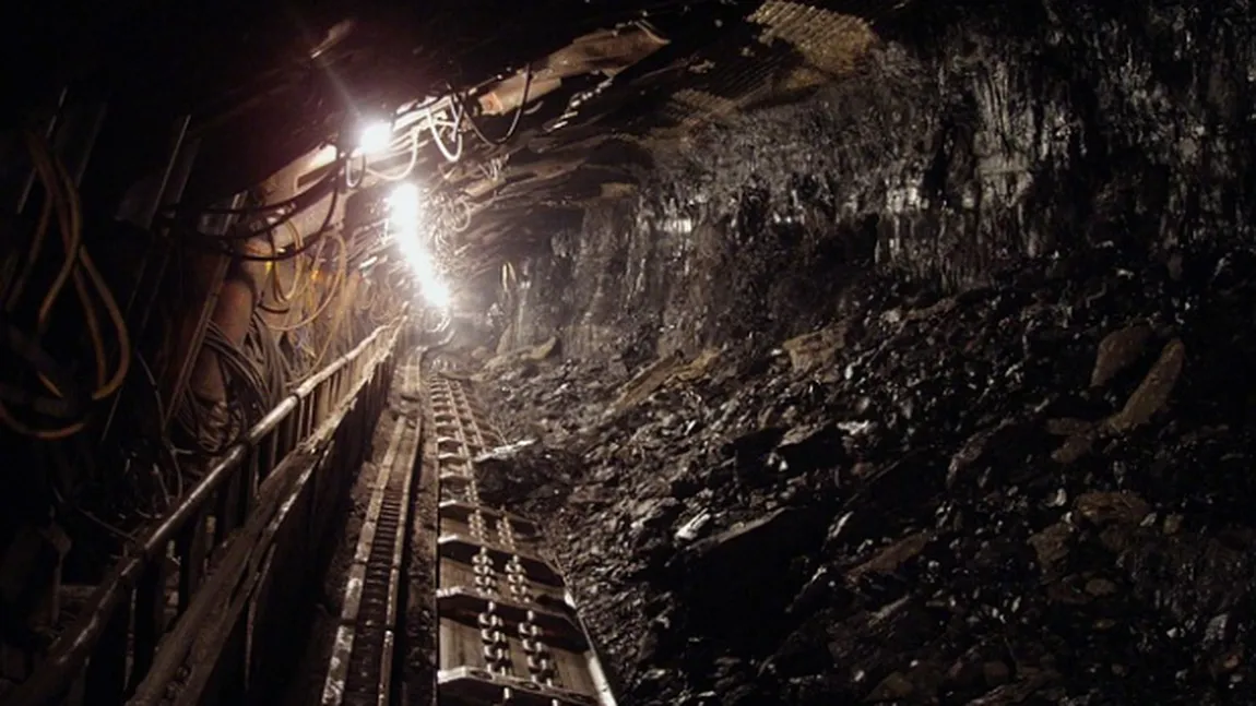 Surpare la Mina Lupeni: Doi mineri, scoşi din subteran. Unul a fost adus în stare gravă la Spitalul Floreasca. Al treilea miner a murit