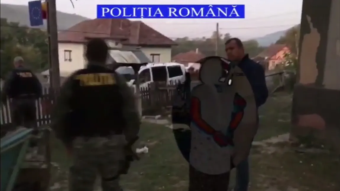 Două femei, suspectate de comiterea unui omor în Italia, prinse de poliţiştii din Cluj şi Sălaj VIDEO