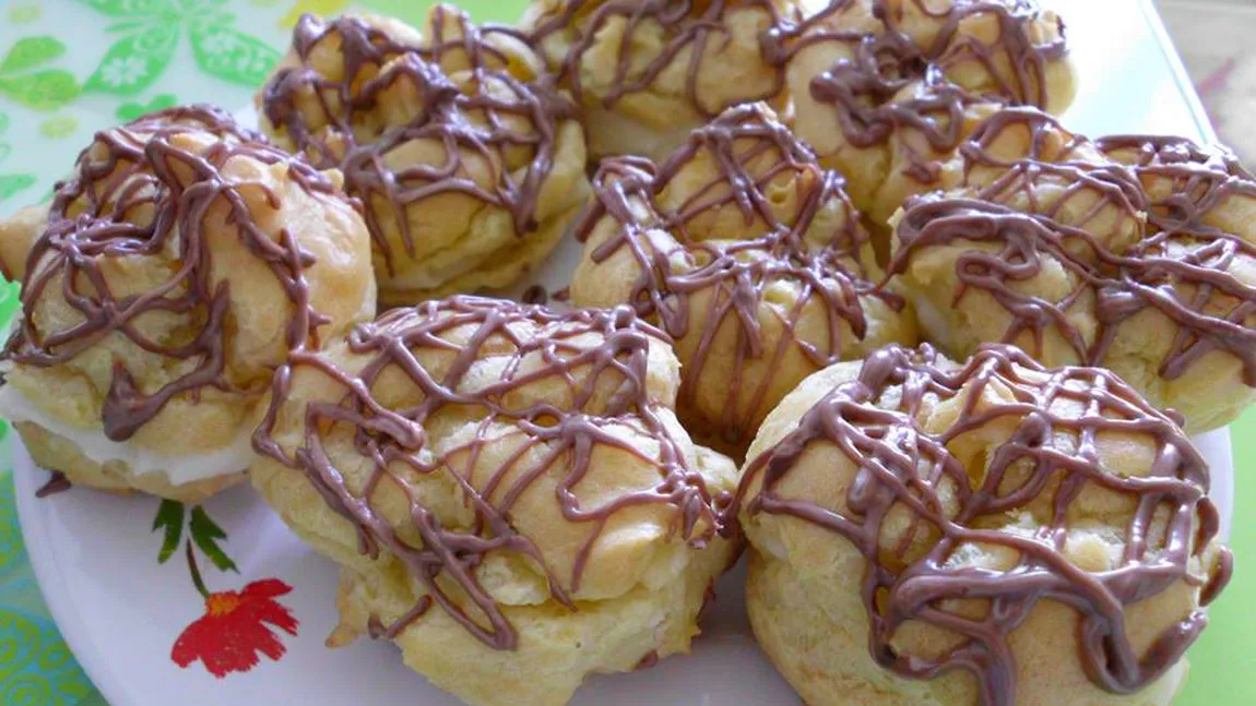 Eclere cu crema de vanilie