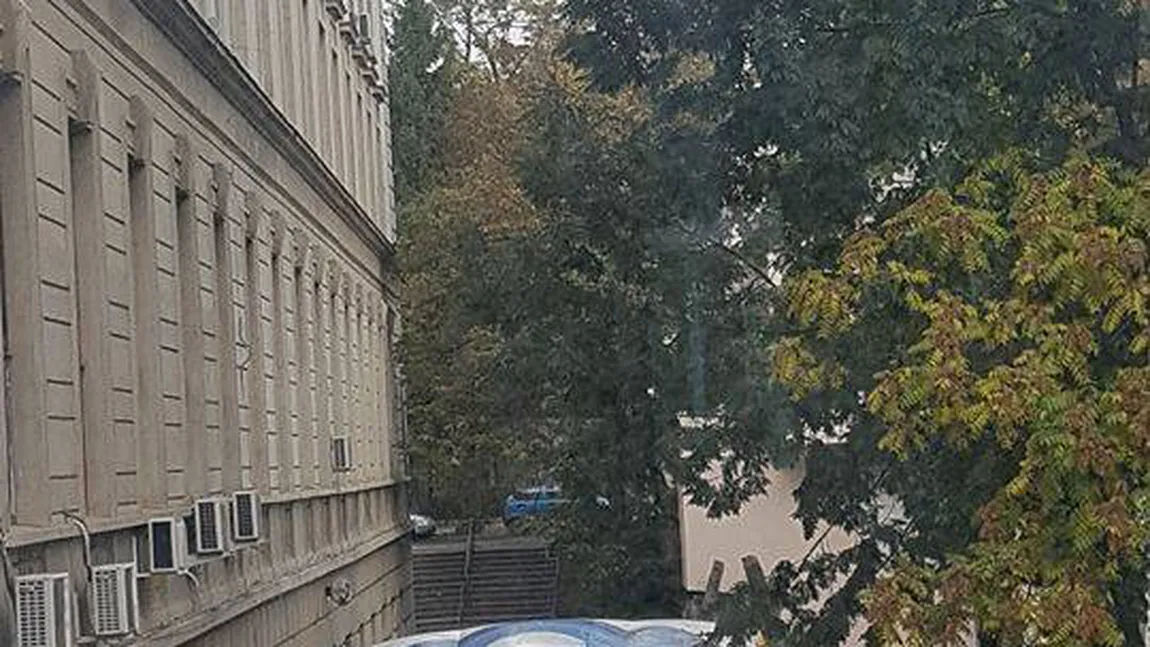 Clipe de groază la Universitatea din Iaşi. O secretară a ameninţat că se sinucide