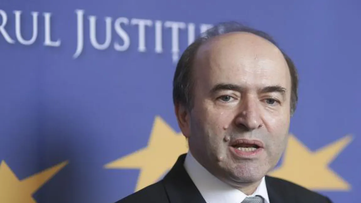 Tudorel Toader, întrebat dacă se aşteaptă la creşterea ratei infracţionalităţii: Nu ştiu, vom vedea, sper să nu