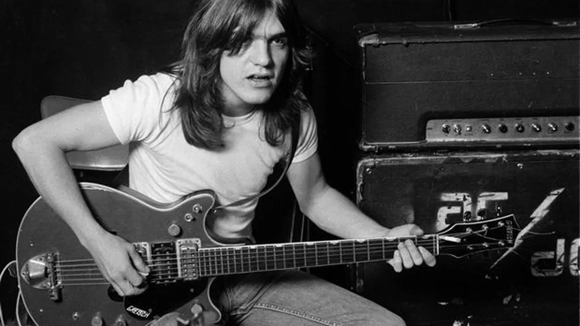 Malcolm Young, chitaristul trupei AC&DC, a murit. Anunţul a fost făcut de colegii acestuia
