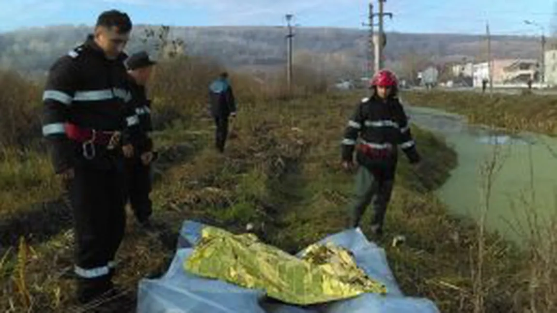Cadavrul unui barbat, găsit într-un canal de colectare a apei de lângă Turceni