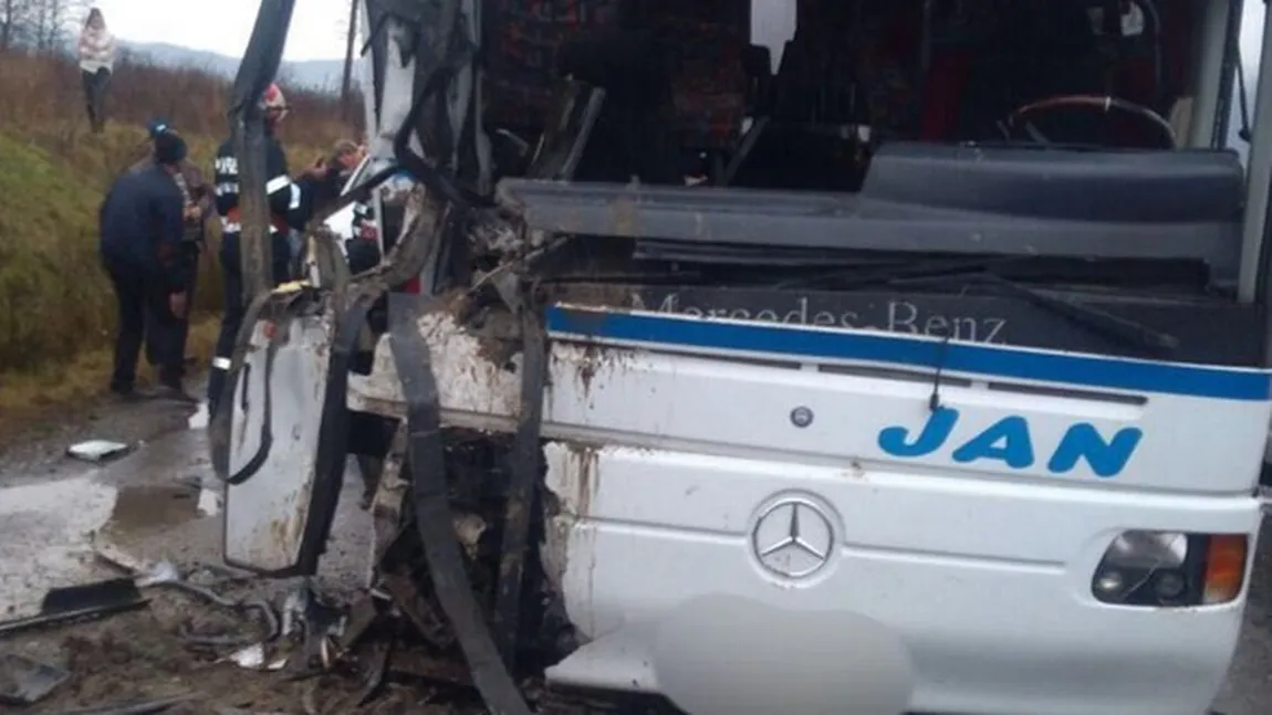 Planul Roşu de Intervenţie după un accident cu un autobuz plin de călători