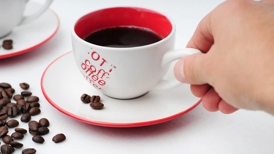 Câte căni de cafea trebuie să bei zilnic ca să scapi de o boală necruţătoare