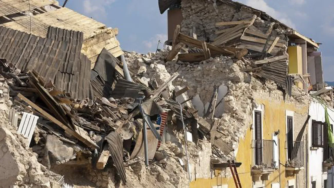 Bilanţul cutremurului devastator de la frontiera dintre Iran şi Irak a ajuns la 530 de morţi
