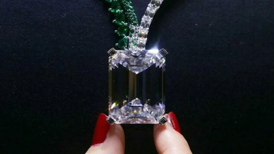 Cel mai mare diamant scos vreodată la o licitaţie, vândut pe o sumă record. 34 de milioane de euro a costat nestemata