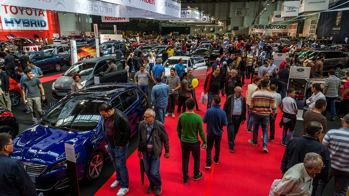 Salonul Auto Bucureşti 2017- Maşini de colecţie şi modele noi în cadrul show-ului auto