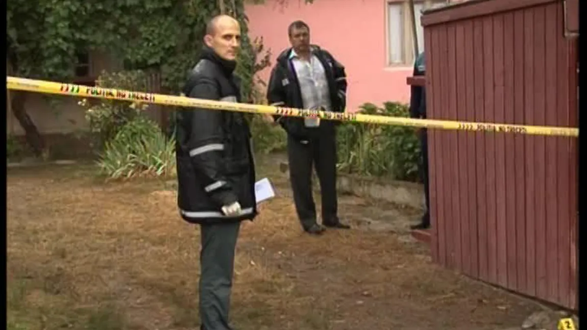 Tânără găsită îngheţată în podul casei