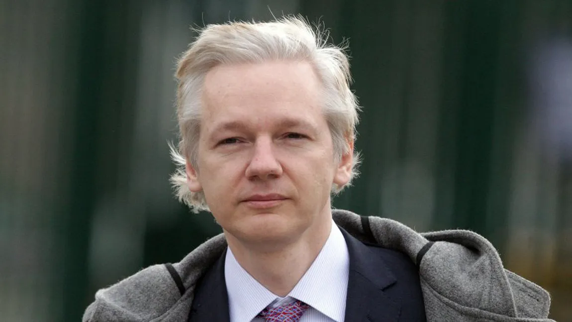 Ecuadorul îi cere lui Julian Assange să nu îi afecteze relaţiile internaţionale