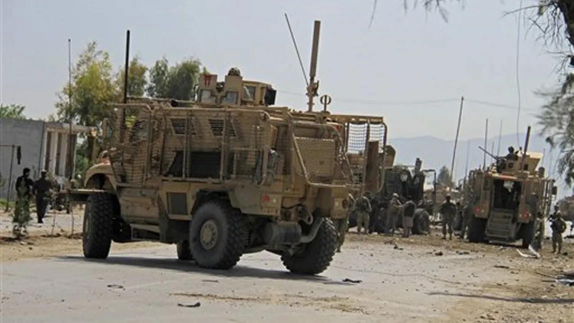 Atac sinucigaş cu bombă asupra unui convoi NATO, în provincia Kandahar. E posibil să fie victime