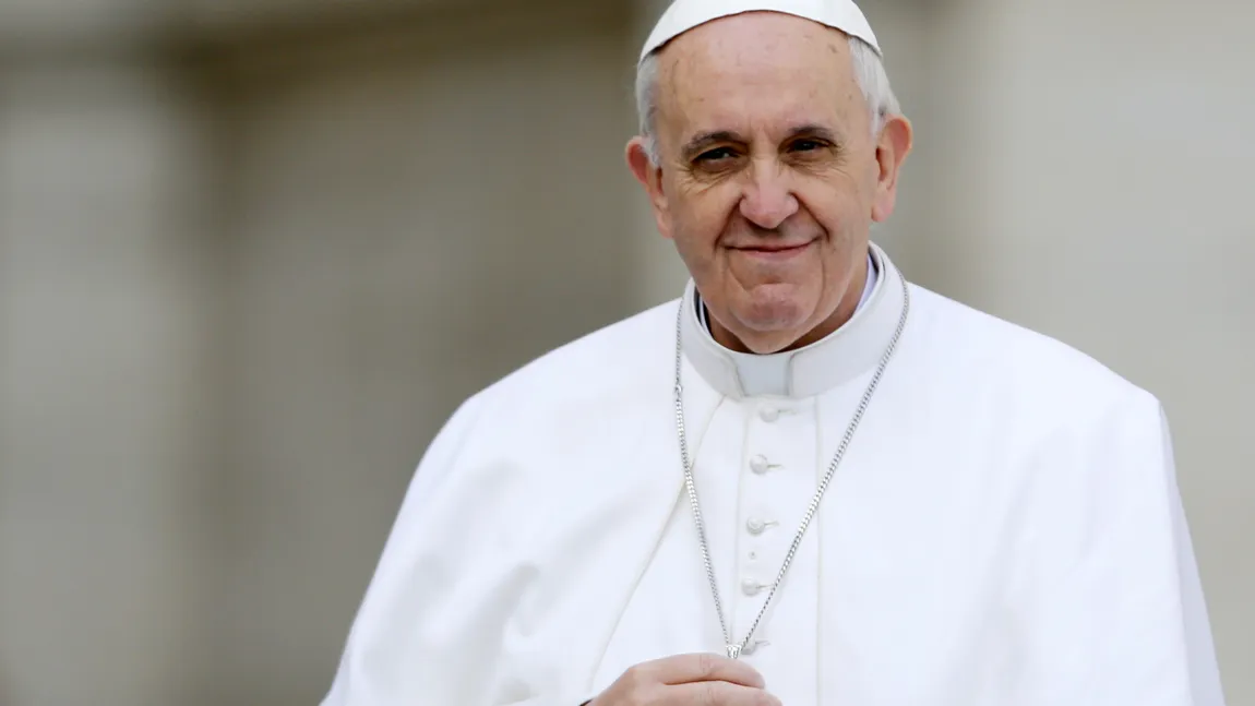 Papa Francisc le cere politicienilor să nu mai dea vina pe migranţi pentru orice