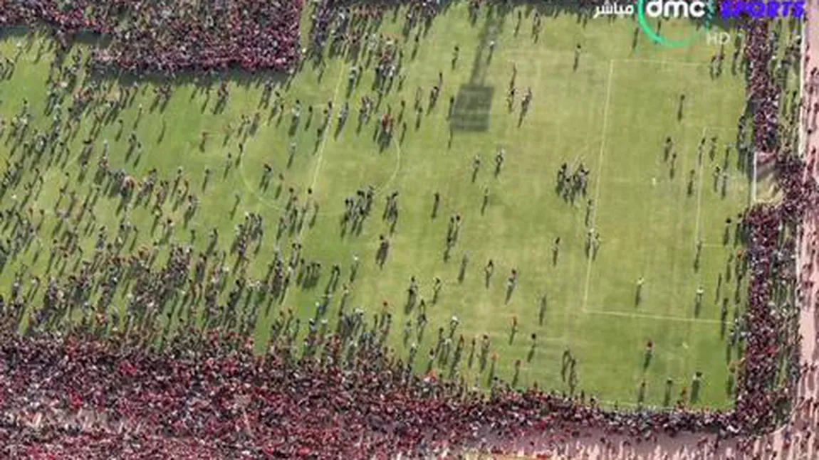 Imagini ireale de pe stadion. Finalista Ligii Campionilor Africii, obligată să-şi anuleze antrenamentul, din cauza fanilor VIDEO