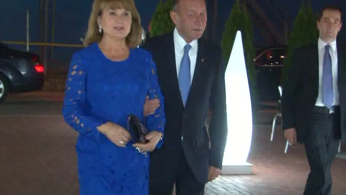 Traian Băsescu, la nunta deputatului PMP Adrian Mocanu chiar de ziua sa de naştere VIDEO