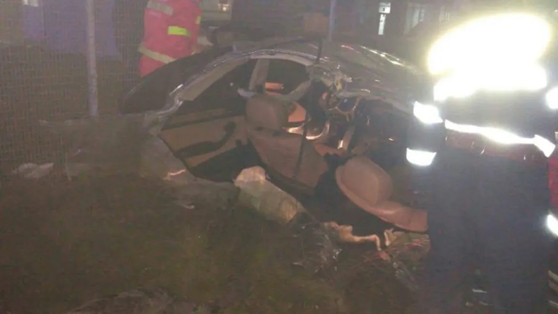 Tragedie rutieră la final de minivacanţă. O femeie şi copilul său de 10 ani au murit într-un accident, în Prahova