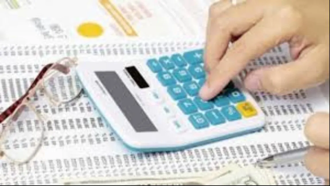 CALCULATOR SALARII: Cum ne putem păstra în 2018 salariul pe care îl luăm în acest an. Cele 3 SCENARII posibile