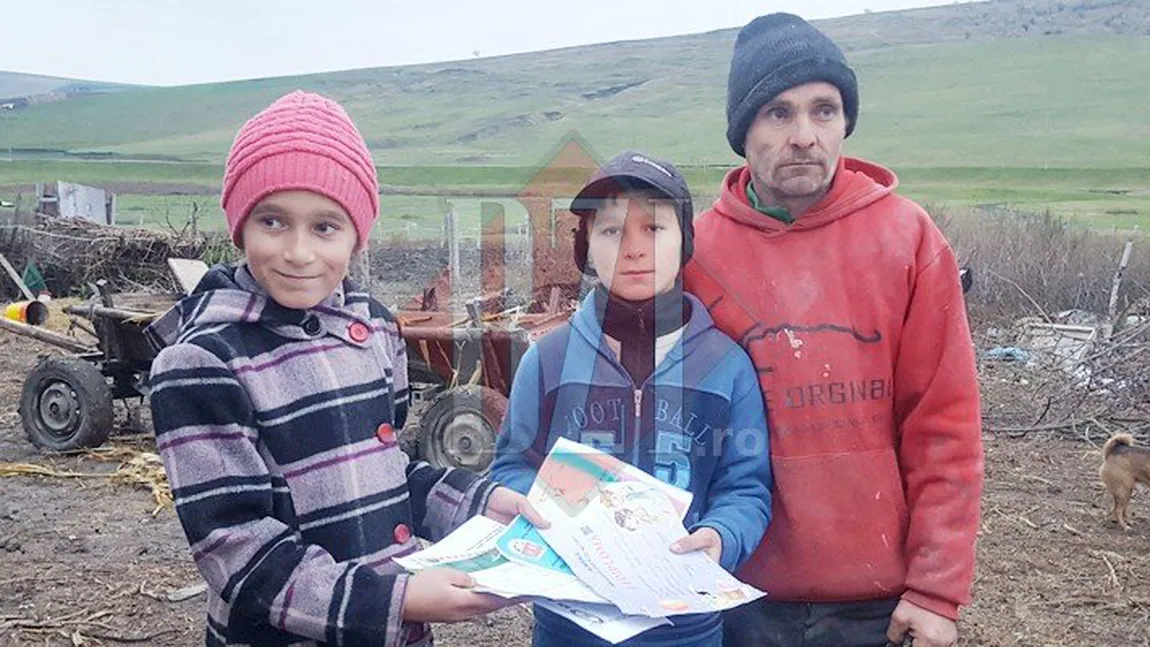 Caz INCREDIBIL la Iaşi. La 11 ani această fetiţă este MAMĂ. Merge la şcoală, găteşte şi munceşte cot la cot cu tatăl ei FOTO