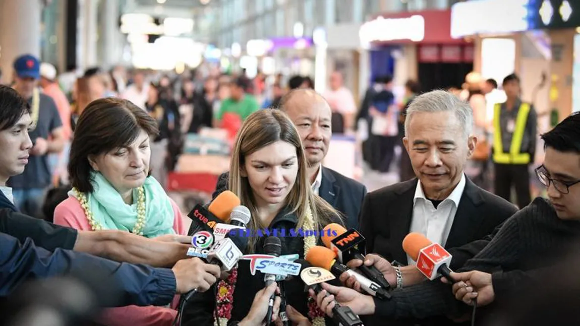 Simona Halep a ajuns în Thailanda. Cum a fost primită numărul 1 mondial la aeroport FOTO