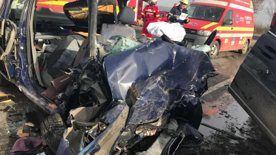 Doi morţi şi doi răniţi într-un accident rutier produs pe DN15, în localitatea Cheţani, judeţul Mureş