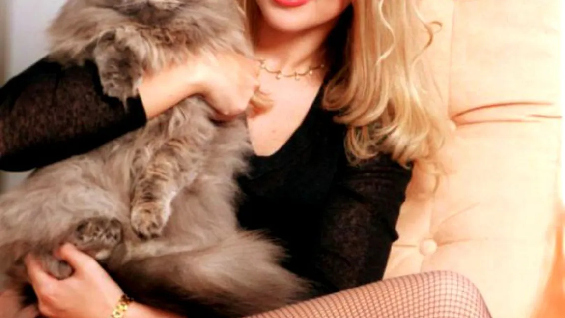 O mai ştii pe Iulia Frăţilă? Cum arată după ce a învins o boală nemiloasă