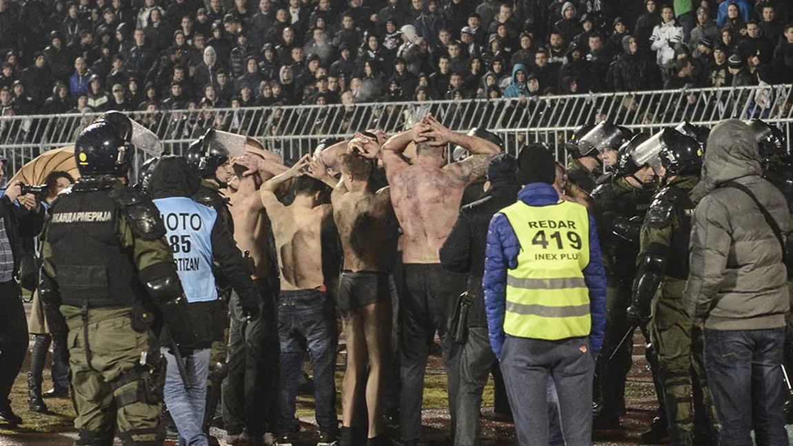 Fanii lui Partizan s-au bătut între ei înaintea derby-ului cu Steaua Roşie VIDEO