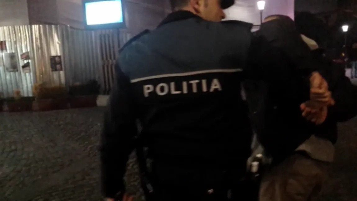 Un nou caz revoltător de agresiune. Un poliţist în misune a fost lovit cu bâta în cap