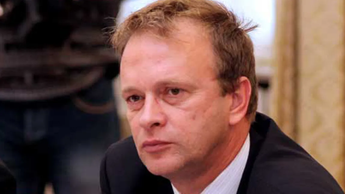 Noaptea minţii la Iaşi. Viceprimar: Toţi cetăţenii să iasă la geam cu aspiratorul să purificăm aerul