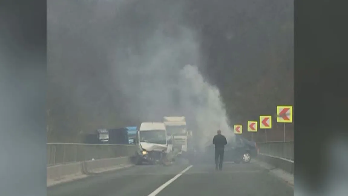 Trafic rutier blocat pe Valea Oltului în urma unui accident. Un bărbat a murit