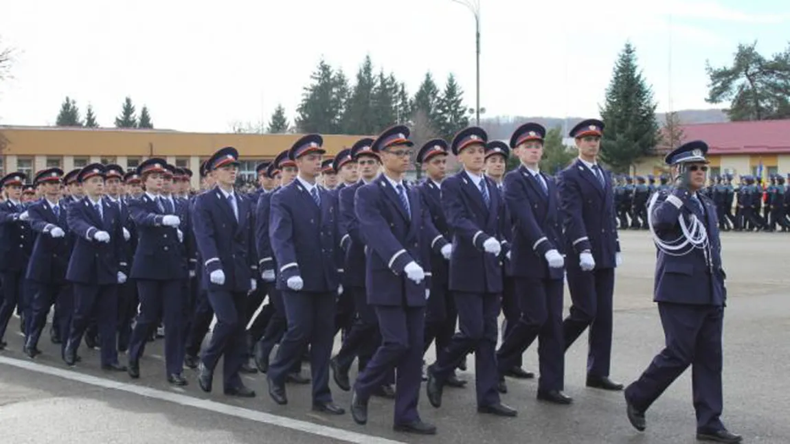 Admitere Şcoala de poliţie. S-a devansat calendarul de admitere la Şcolile de Politie Câmpina şi Cluj-Napoca