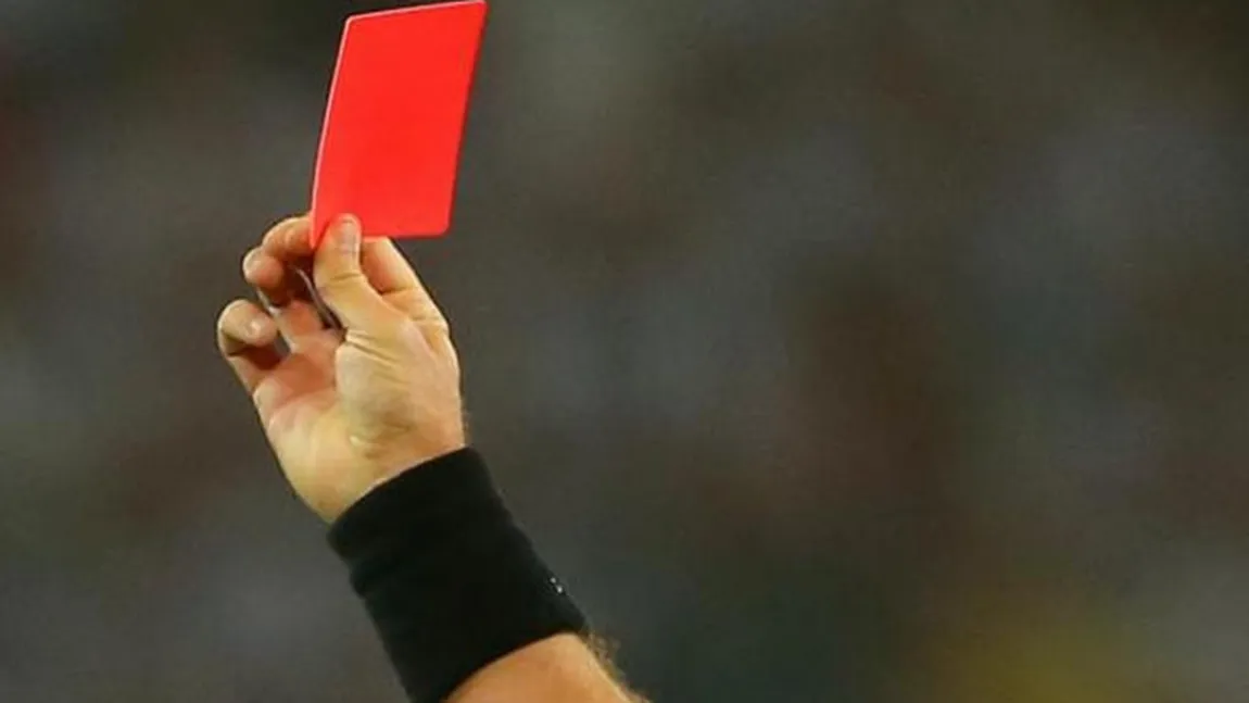 Un arbitru a murit după ce a acordat un cartonaș roșu