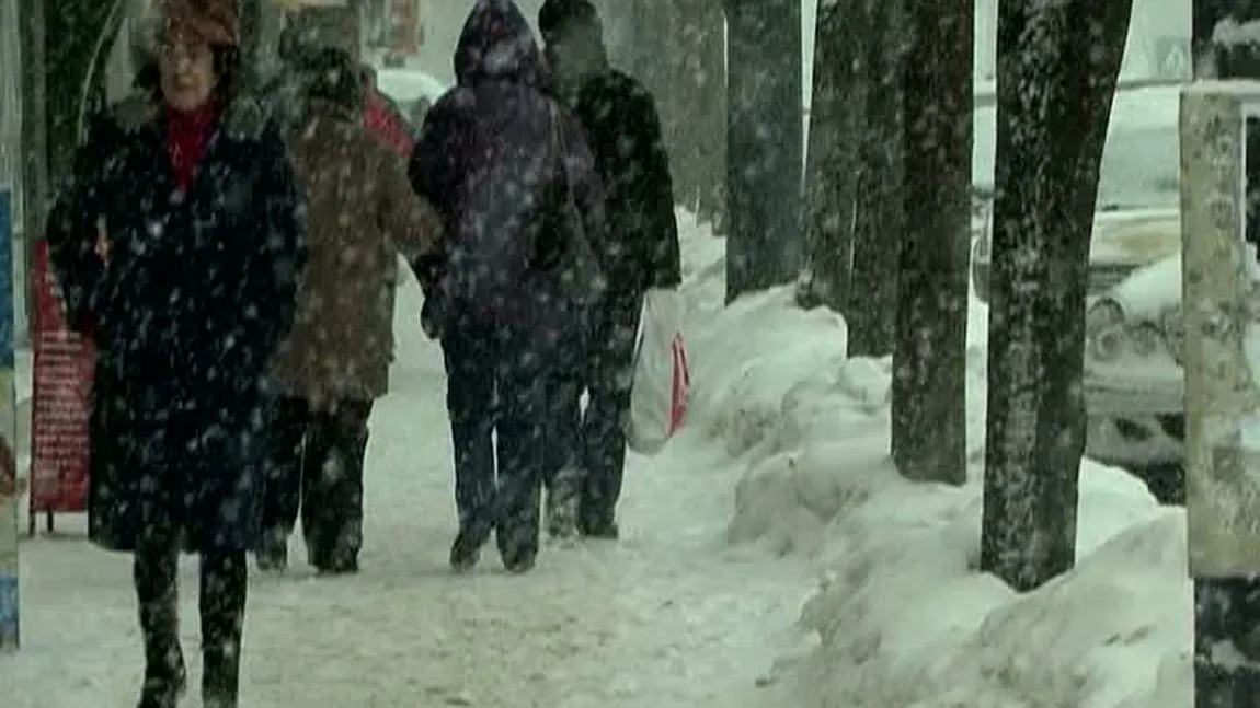 Val de aer polar, îngheţ şi ger în toată ţară. Ploile se transformă treptat în lapoviţă şi ninsoare: Prognoza meteo de weekend