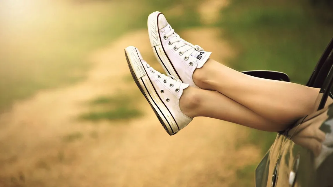 Picioare umflate. 10 remedii naturale ca să scapi de glezne şi picioare umflate