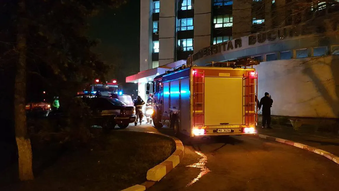 Pompierii au intervenit la Spitalul Universitar de Urgenţă din Bucureşti, în urma unei alarme de fum. Activitatea a fost reluată UPDATE