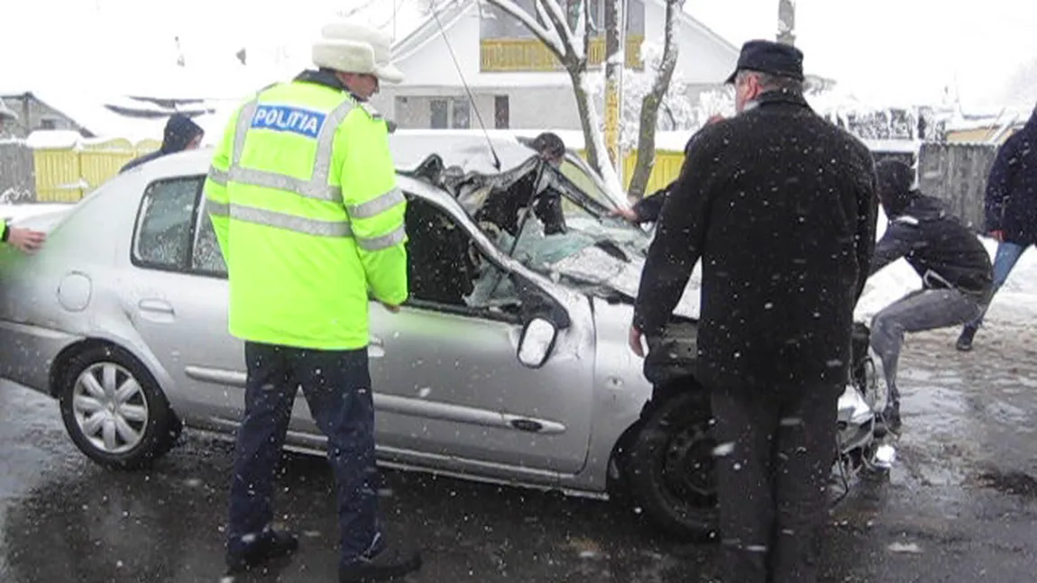 Accident grav în Piatra Neamţ. Două persoane au ajuns la spital