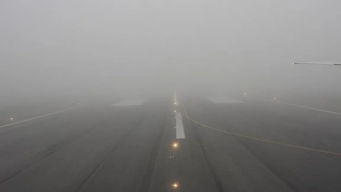 Cinci aeronave, redirecţionate de pe Aeroportul Henri Coandă din cauza ceţii